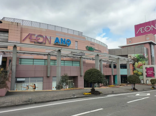 LAVAイオンモール桑名店外観