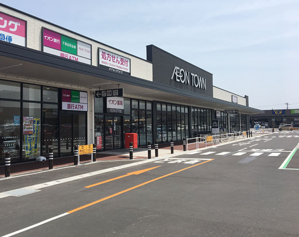 LAVAイオンタウン君津店外観
