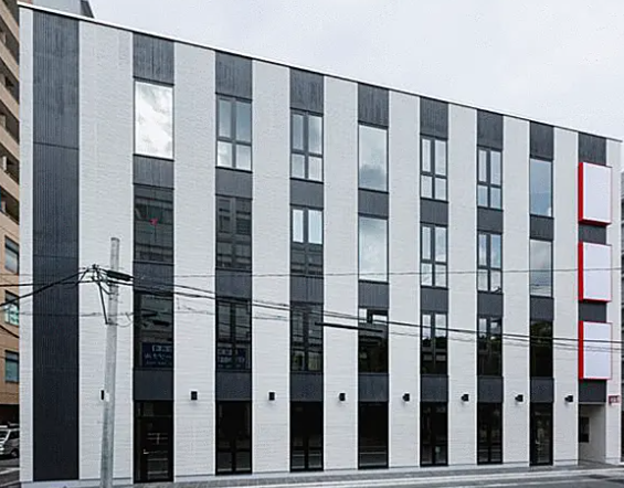 LAVA保土ヶ谷店外観（保土ケ谷駅徒歩1分）