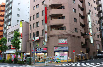 LAVA大塚店外観（大塚駅徒歩2分）