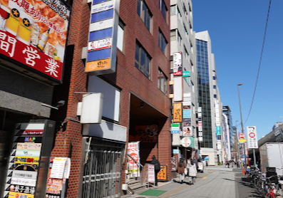 LAVA秋葉原店外観（秋葉原駅徒歩2分）