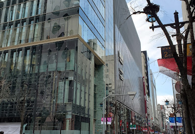 LAVA銀座本店外観（銀座駅徒歩2分）