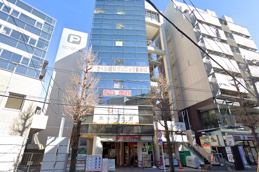 LAVA青葉台店外観｜青葉台交差点付近から見たビル全体イメージ