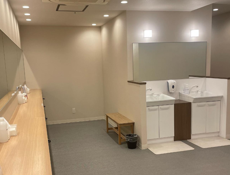 LAVA東神奈川店 パウダールーム｜清潔感があり女性も使いやすい設備環境