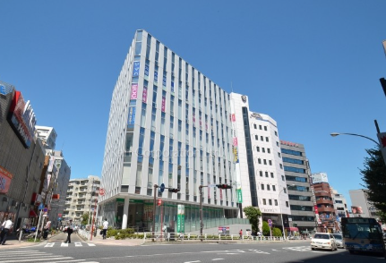 LAVA上大岡店の外観｜上大岡駅近くにある女性専用ホットヨガスタジオ