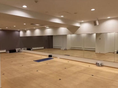 LAVA元住吉店 レッスンフロア｜発汗しやすい環境で行う女性専用ホットヨガレッスンスタジオ