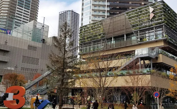 LAVA武蔵小杉Kosugi 3rd Avenue店 外観｜JR南武線・武蔵小杉駅西口徒歩1分のホットヨガスタジオ