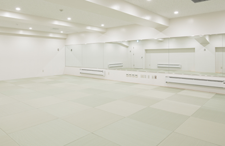 LAVA綱島店受付｜初心者も安心の女性専用ホットヨガスタジオイメージ