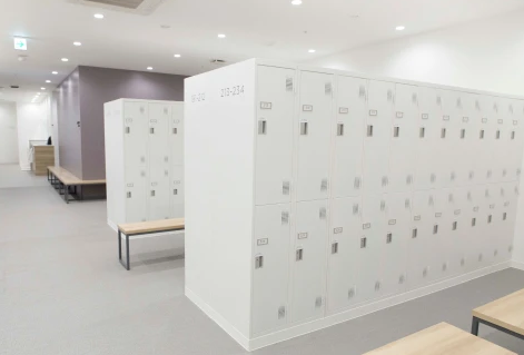 LAVA茅ケ崎店 ロッカールーム（イメージ）｜男女共用でも安心して使える清潔な更衣スペース
