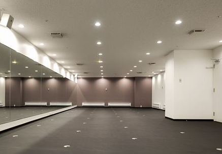 LAVA湘南台店の内観｜初心者も安心して体験できるホットヨガスタジオ