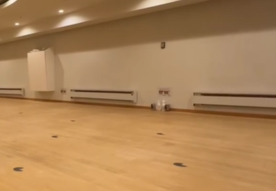 LAVA横浜西口店 レッスンフロア｜集中しやすいホットヨガ専用スタジオ