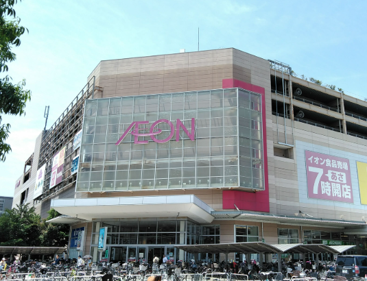 LAVAイオンモール与野店が入るイオンモール与野外観|県道215号線円阿弥交差点より約200m