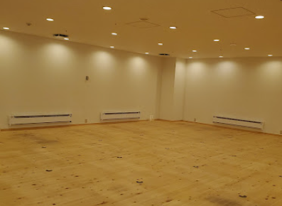 LAVAイオンモール与野店のスタジオ風景|落ち着いた空間で集中できる女性専用ホットヨガレッスン