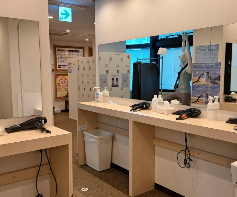 LAVA所沢店 女性専用パウダールーム｜ゆったり使える清潔な空間