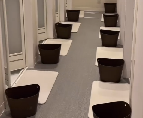 LAVA豊川店 シャワールーム｜レッスン後に利用できる清潔感のある設備