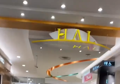 LAVAイオンレイクタウン越谷店｜mori HALゾーン看板と店舗への目印