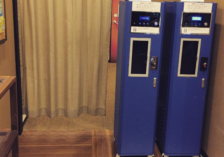 LAVAホットヨガLAVA狭山市店 水素水サーバー設備|レッスン前後に利用できる給水スペース