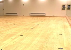 ホットヨガLAVA狭山市店 スタジオ風景|レッスン前の落ち着いた室内環境